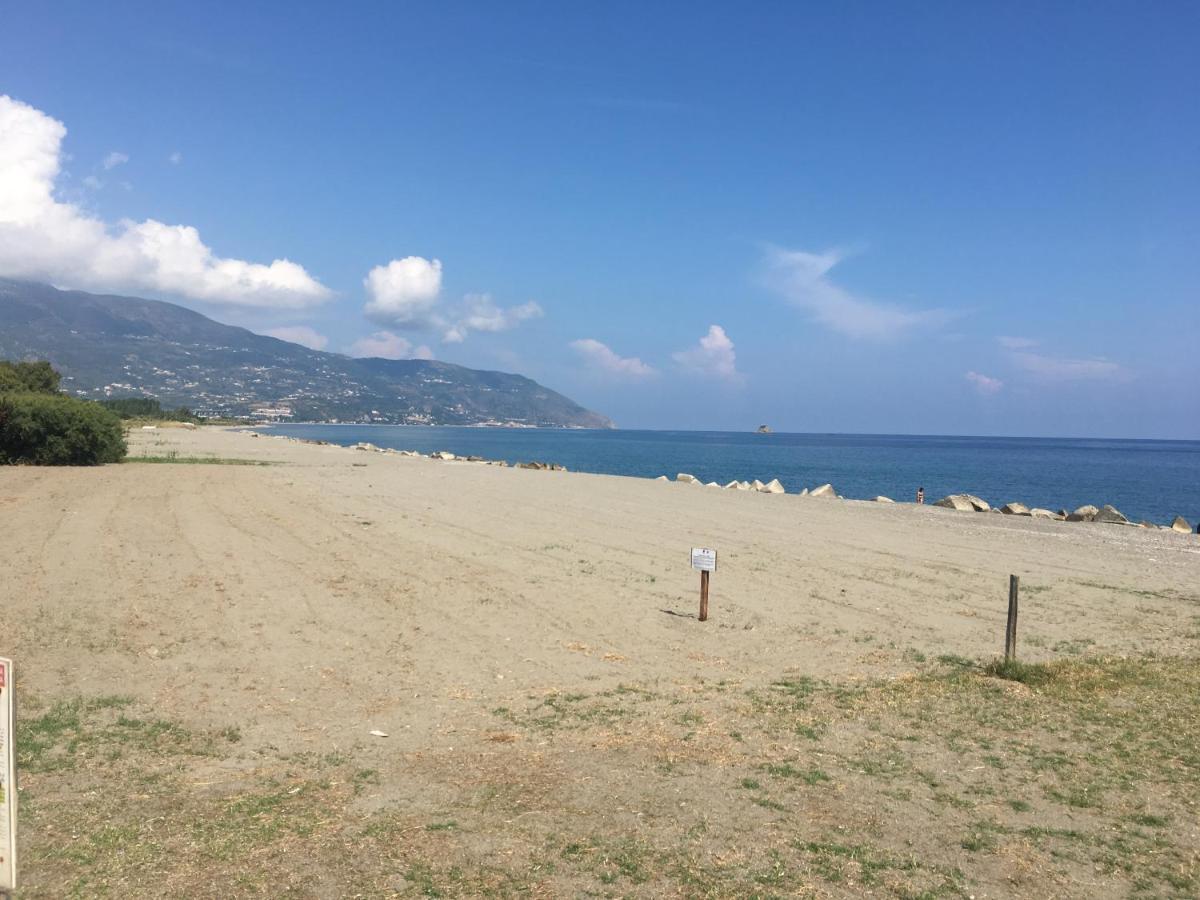 Giardino Sul Mare Bed & Breakfast Patti Eksteriør bilde
