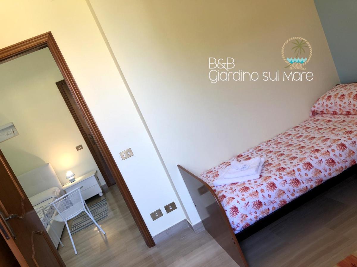 Giardino Sul Mare Bed & Breakfast Patti Eksteriør bilde