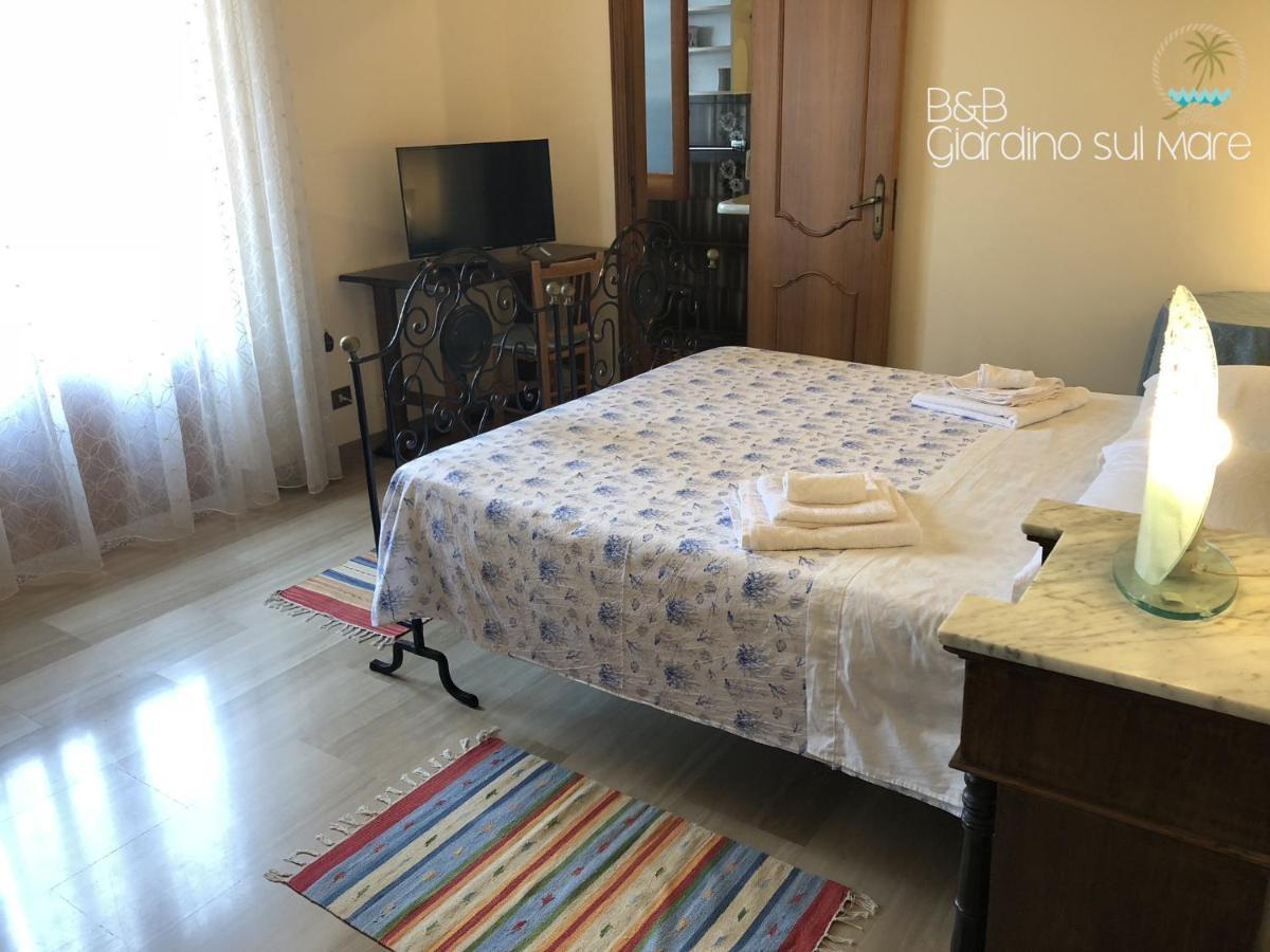 Giardino Sul Mare Bed & Breakfast Patti Eksteriør bilde